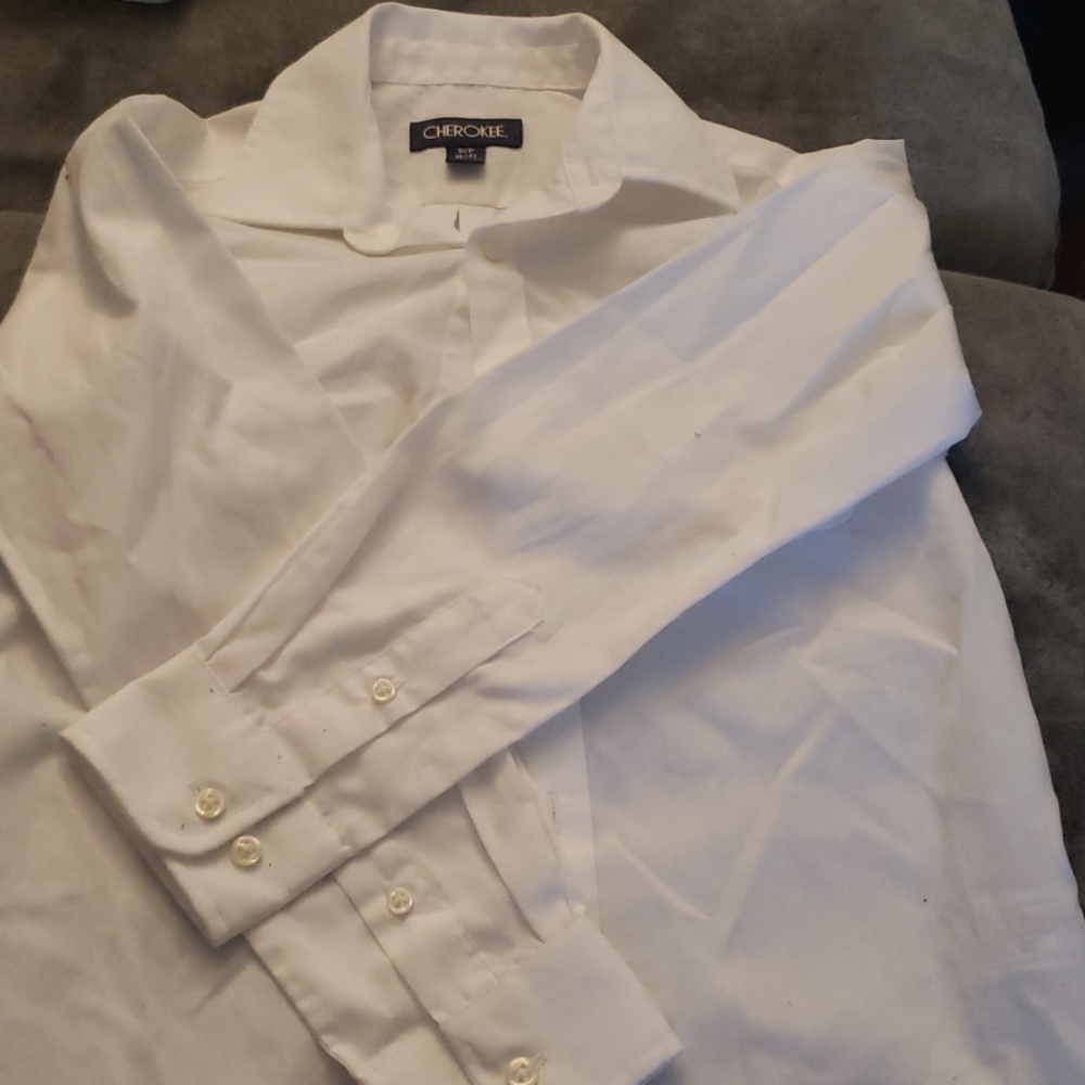 Cherokee size small